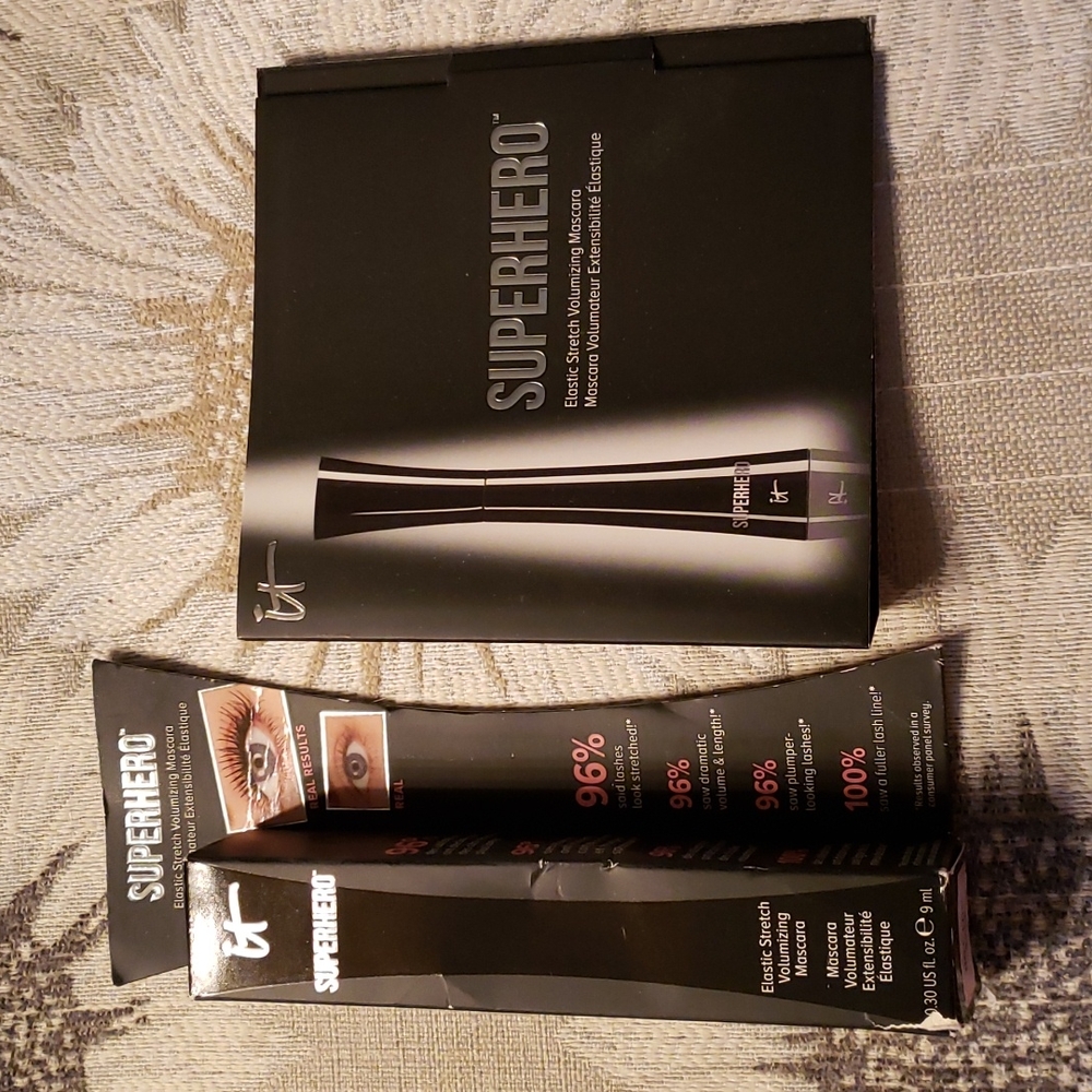IT Cosmetics Superhero Elastic Stretch Volumizing mascara lot